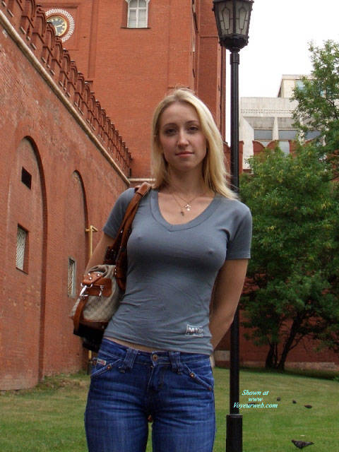 Pic #1Russian Girl Angela! Walk On City.