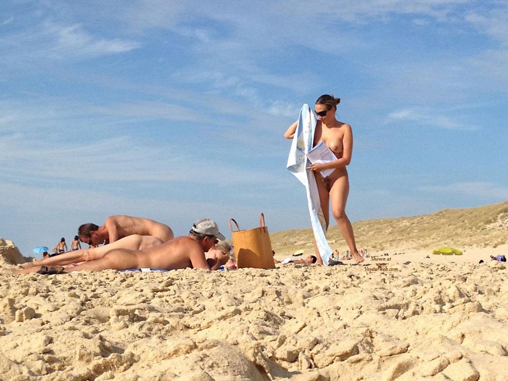 Pic #1Playing et The Nude Beach Part 2 - Beach