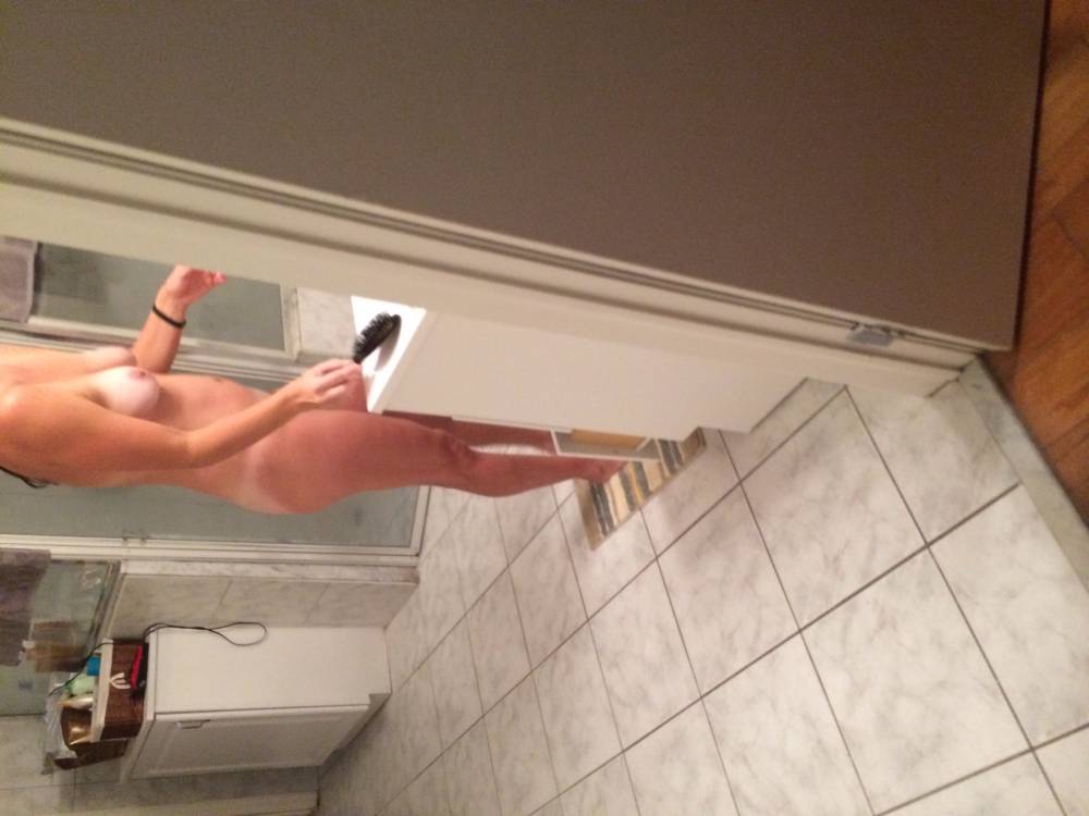 Pic #1 Medium tits of my wife - Wifey