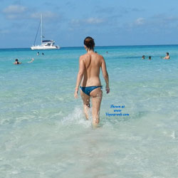 Pic #1 My Girlfriend Love Topless Beach 2 - Beach, Gf
