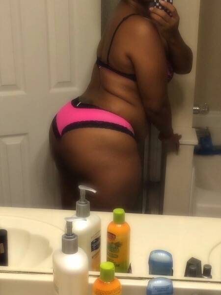 Pic #1 My wife's ass - bubblebutt wife 