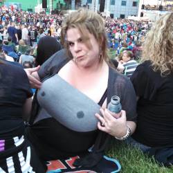 Large tits of a neighbor - Concert girl