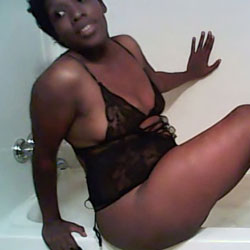 Pic #1 Fun In The Tub - Ebony
