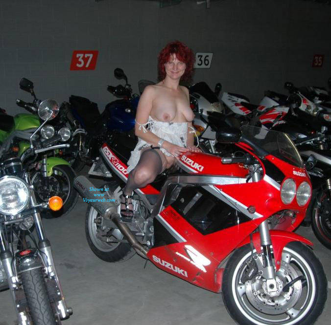 Pic #1Nude In The Parking Garage - Big Tits, High Heels Amateurs, Lingerie, Redhead