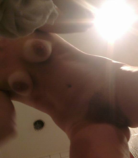 Pic #1 Medium tits of my wife - UnawareWife