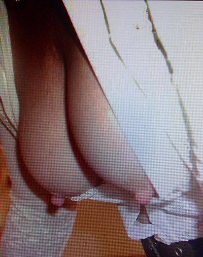 Pic #1 My medium tits - Jenny