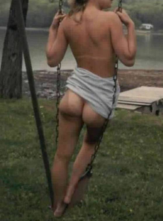 Pic #1 My ex-wife's ass - BRENDA