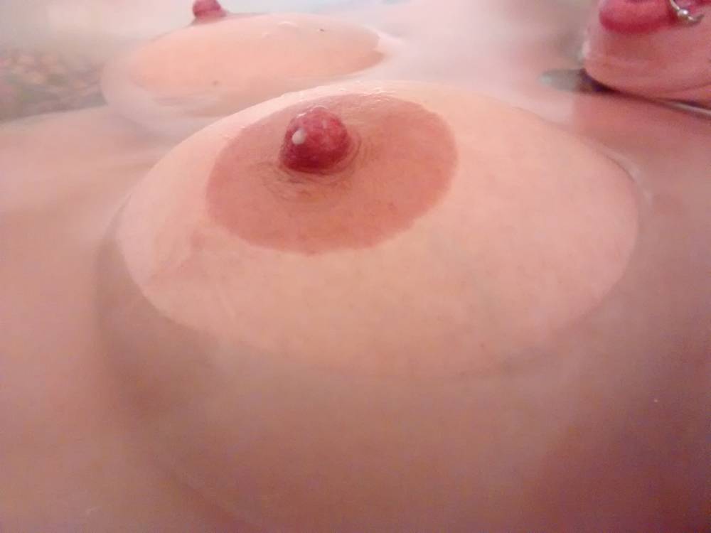 Pic #1 My large tits - Megan