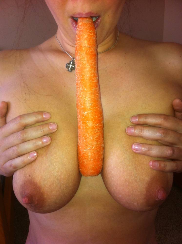 Pic #1 Large tits of my wife - VT of LV