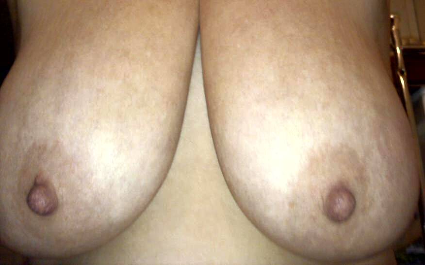 Pic #1 Very large tits of my wife - Bustywife77