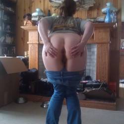 My girlfriend's ass - becky m.