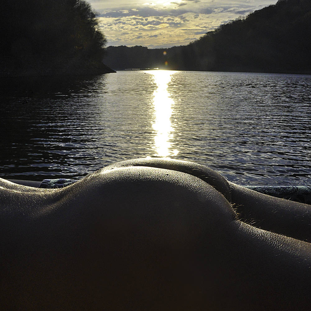 Pic #1 My girlfriend's ass - Chris