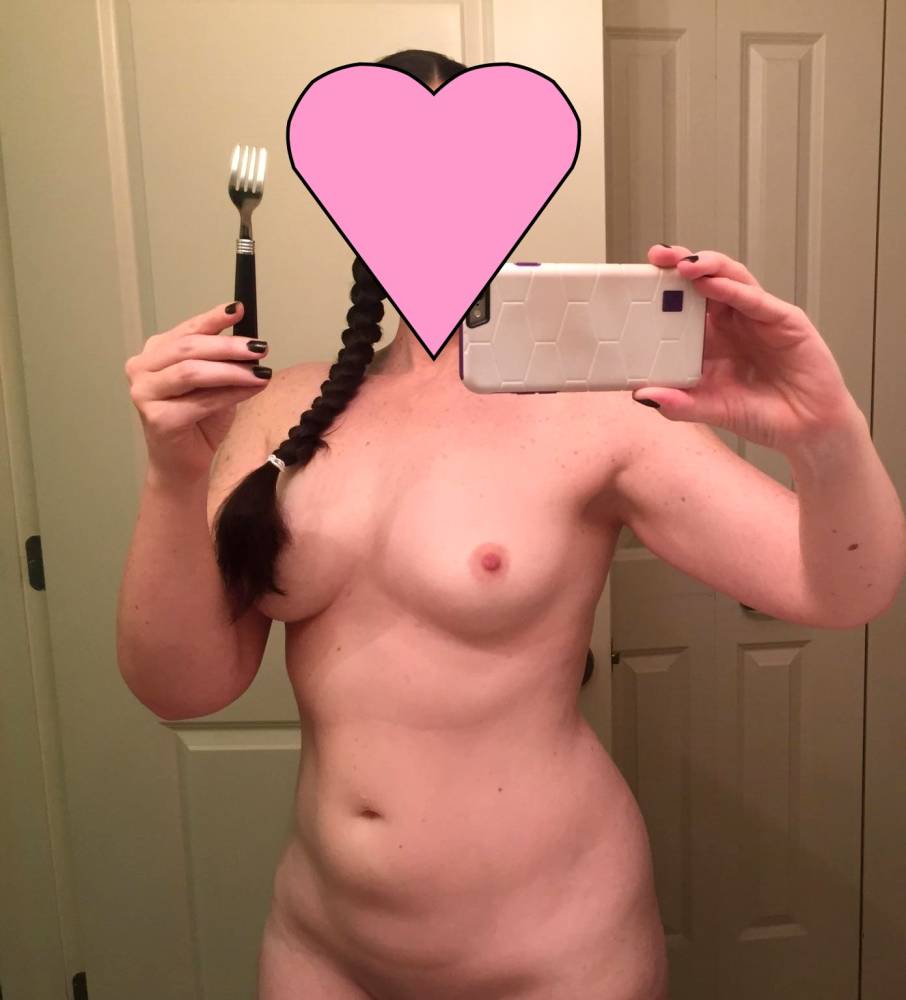 Pic #1 Small tits of my girlfriend - Mercedes