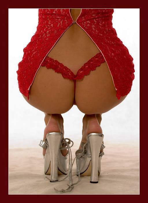 Pic #1 My girlfriend's ass - Daisy