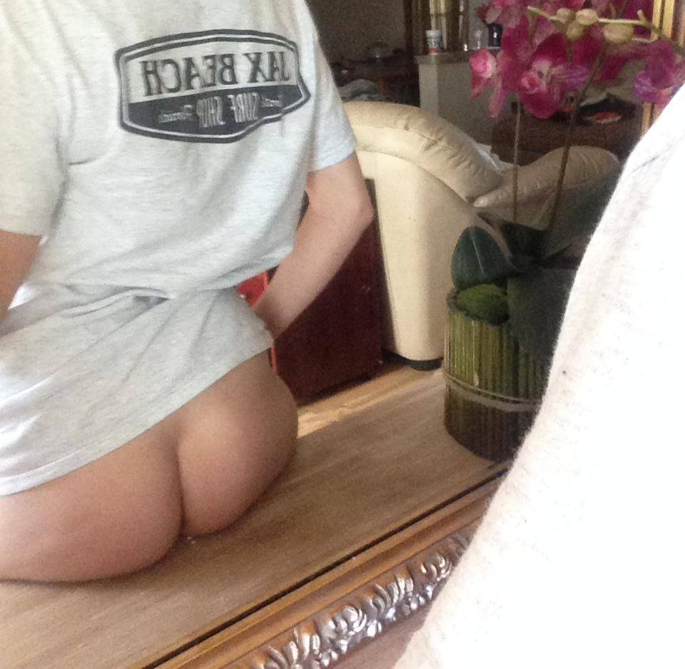 Pic #1 My wife's ass - Anna 