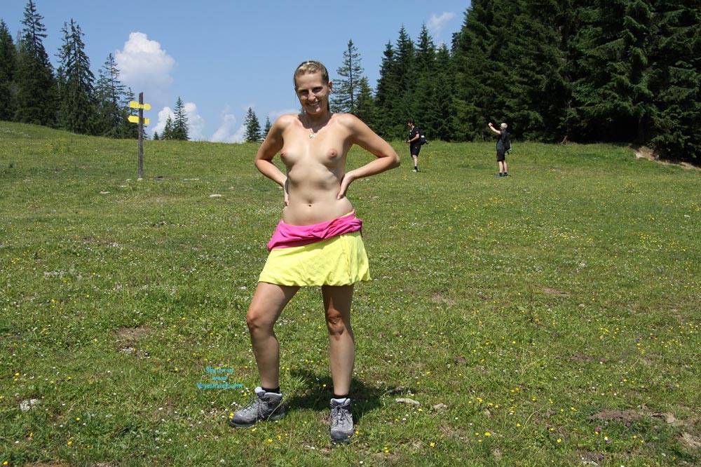 Pic #1Bri Hiking Nude - Blonde, Flashing, Public Exhibitionist, Public Place, Shaved