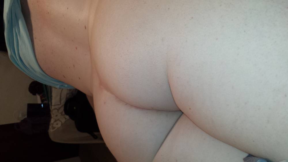 Pic #1 My wife's ass - BBW ZA wife