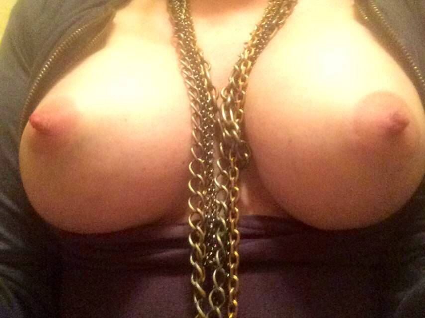 Pic #1 My medium tits - Autumn