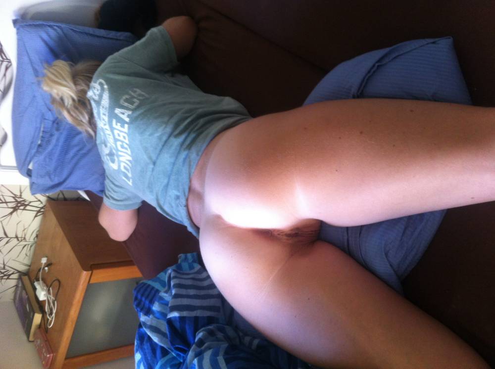 Pic #1 My wife's ass - Christine