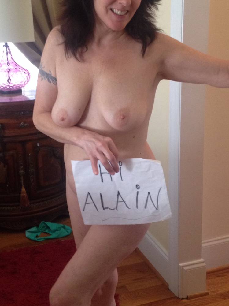 Pic #1 Medium tits of my girlfriend - Funliz