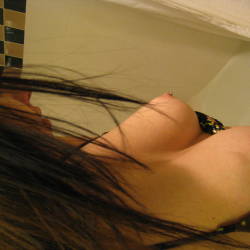 My medium tits - Naye