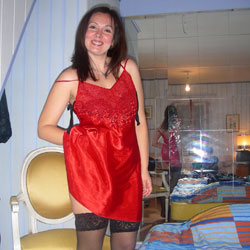 Pic #1Xenia - Brunette