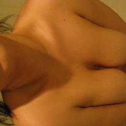 My medium tits - Naye