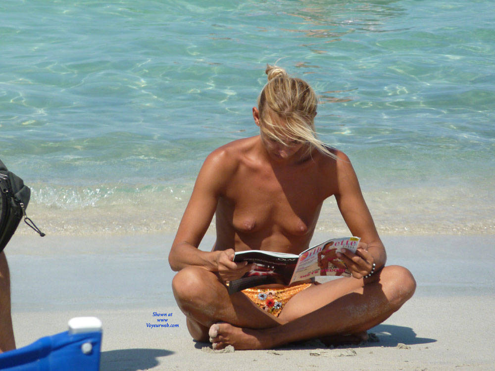 Pic #1I Love Boob 2015 .. A Selection - Beach