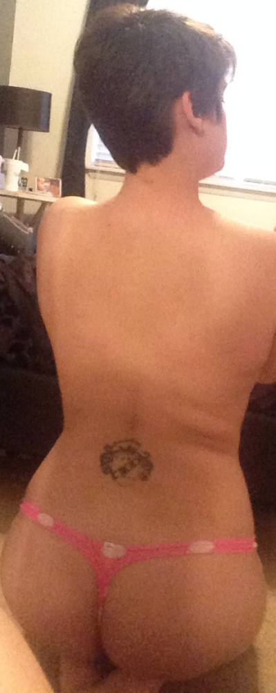 Pic #1 My girlfriend's ass - southernbelle