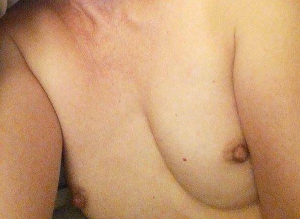 Pic #1 Very small tits of my girlfriend - missy