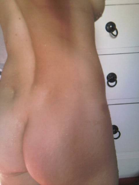 Pic #1 A co-worker's ass - Lorna