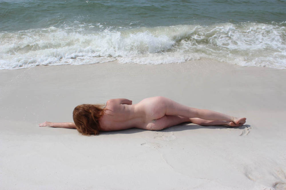 Pic #1 My wife's ass - T.....