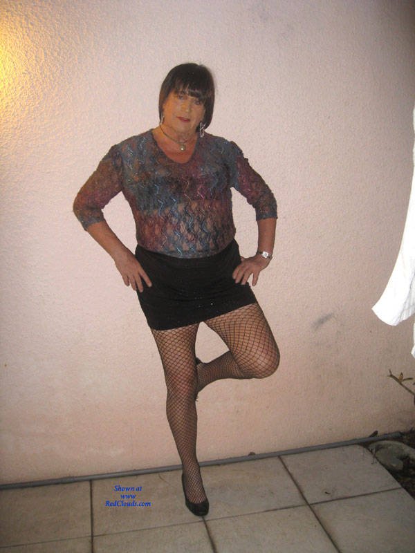 Pic #1M* Twins On The Way Out