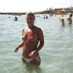 Very small tits of a co-worker - topless uk girl