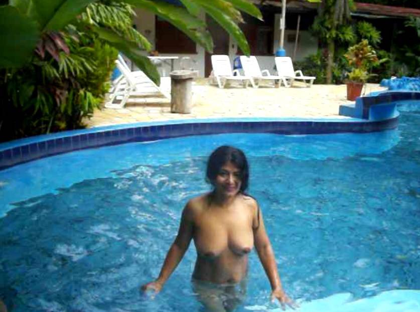 Pic #1 Medium tits of my wife - Rosa