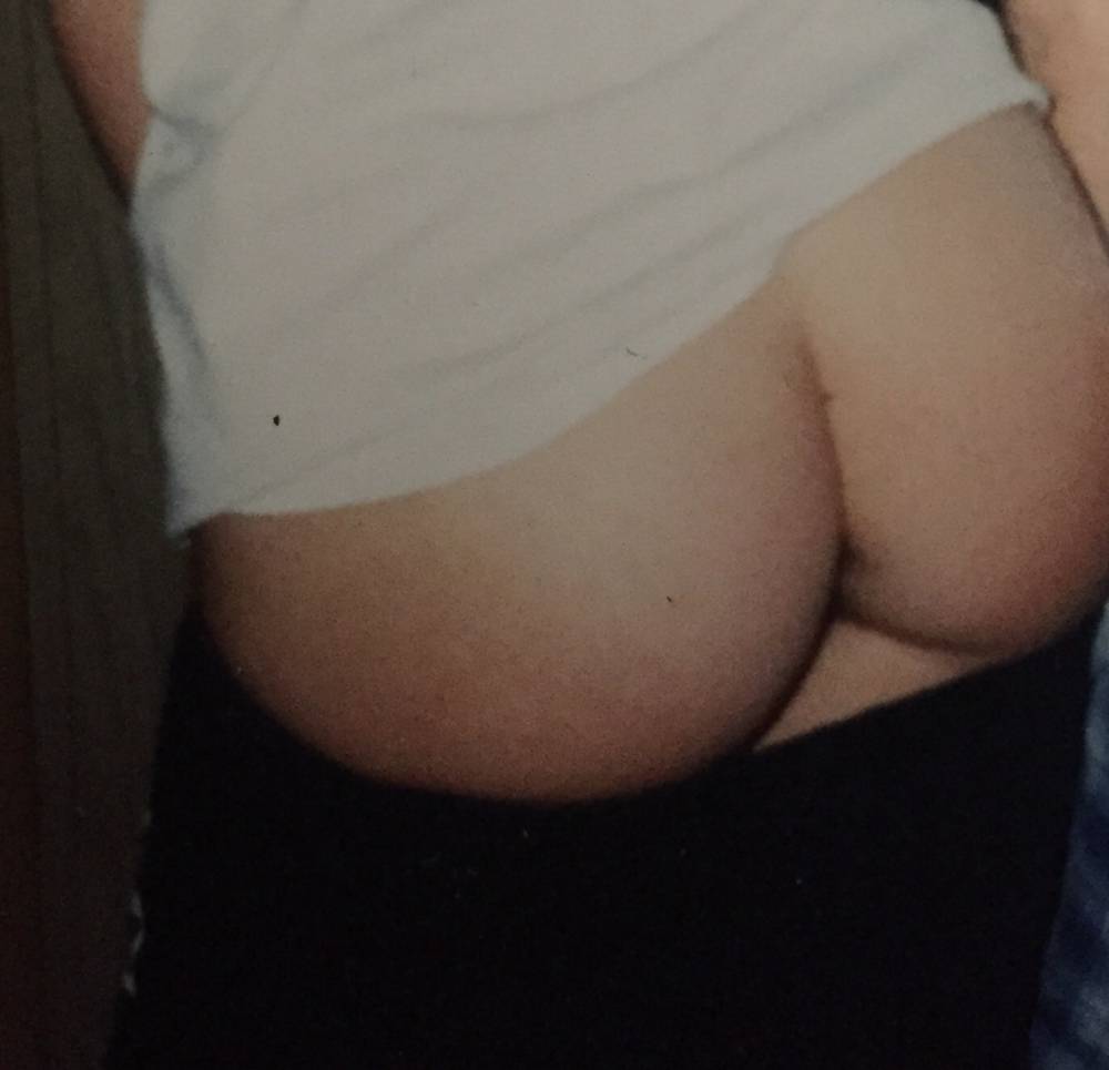 Pic #1 My wife's ass - Wife