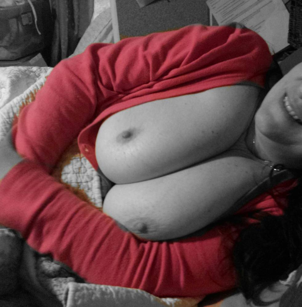 Pic #1 Very large tits of my wife - Wifey 