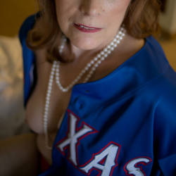 Medium tits of my girlfriend - Sexy Pearls