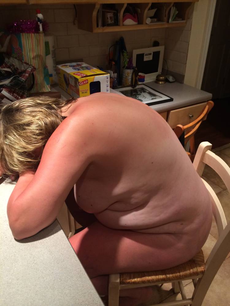Pic #1 Large tits of my wife - kimberly