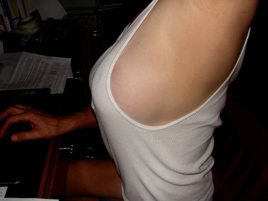 Pic #1 Large tits of my wife - Rachel