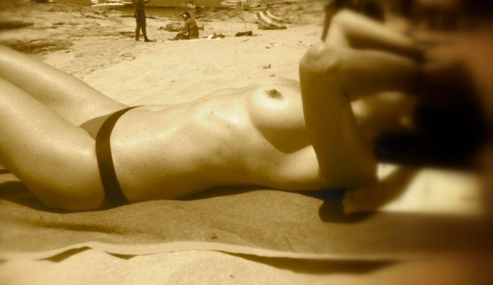 Pic #1 My medium tits - elene