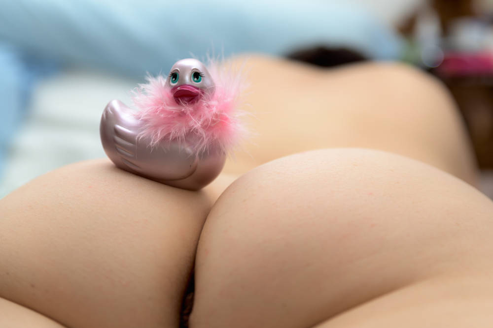 Pic #1 My wife's ass - Miss Duck