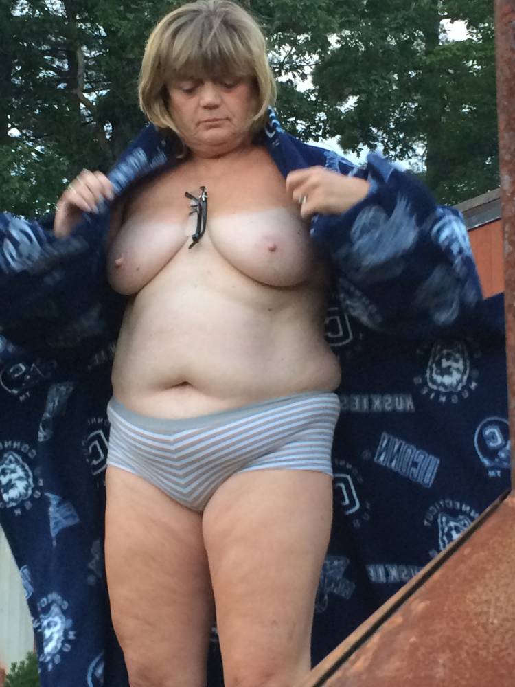 Pic #1 Large tits of my wife - kimberly