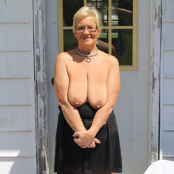 Pic #1Karrina - Toys, Outdoors, Mature, Masturbation, Big Tits, Wife/wives