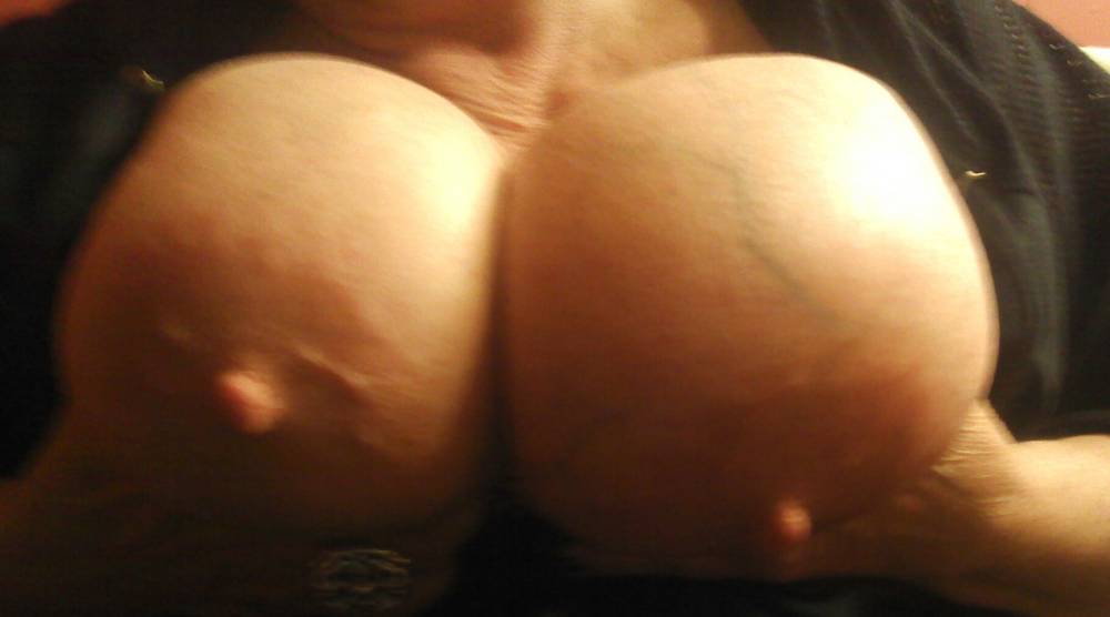 Pic #1 Extremely large tits of my wife - totally 
