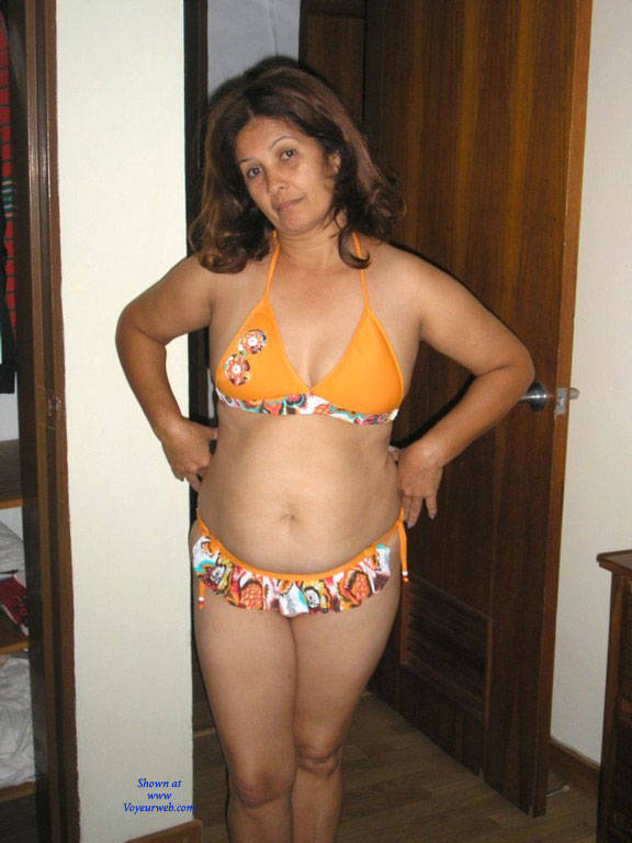Pic #1La Enfermera Maracucha VII - Brunette