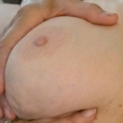 Pic #1Good Afternoon - Big Tits