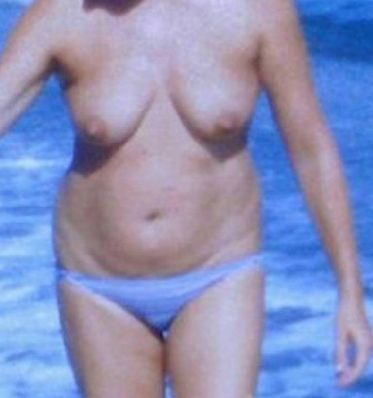 Pic #1 Medium tits of my wife - Lisa