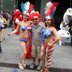 Pic #1Time Square Girls..... Ohh - Big Tits