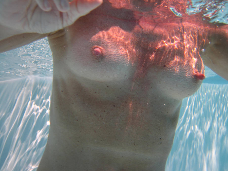 Pic #1 Medium tits of my wife - Miss Saintex